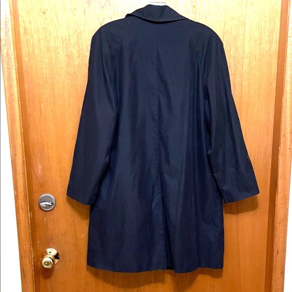 London Fog Classic Black Trench Coat. MP - Picture 4 of 4